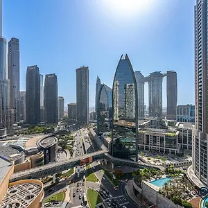 Holistay Luxury Homes - Burj Khalifa View - Direct Access Mall شقة